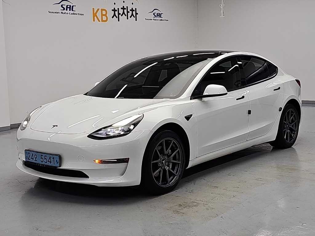 테슬라 모델 3 롱 레인지 사진