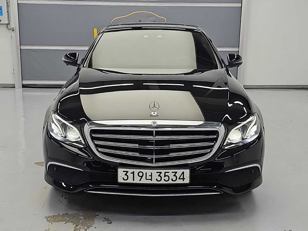 벤츠 E 클래스 E300 4MATIC 익스클루시브 사진 2/20