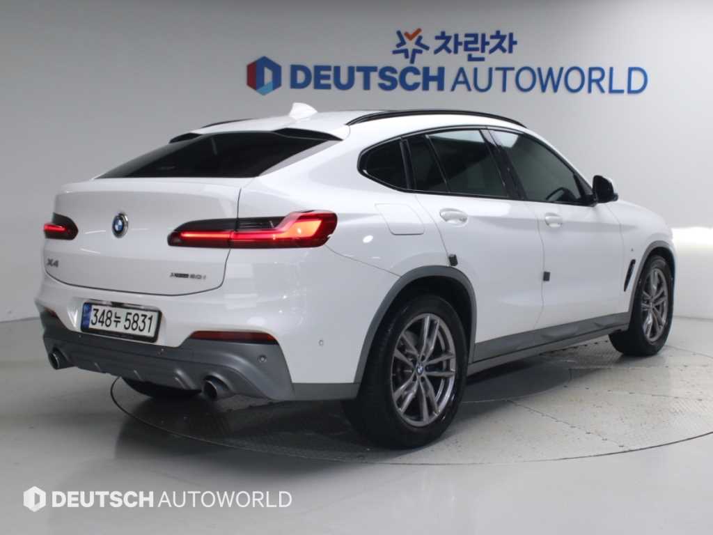 BMW X4 xDrive 20i M 스포츠 X 사진 2/20