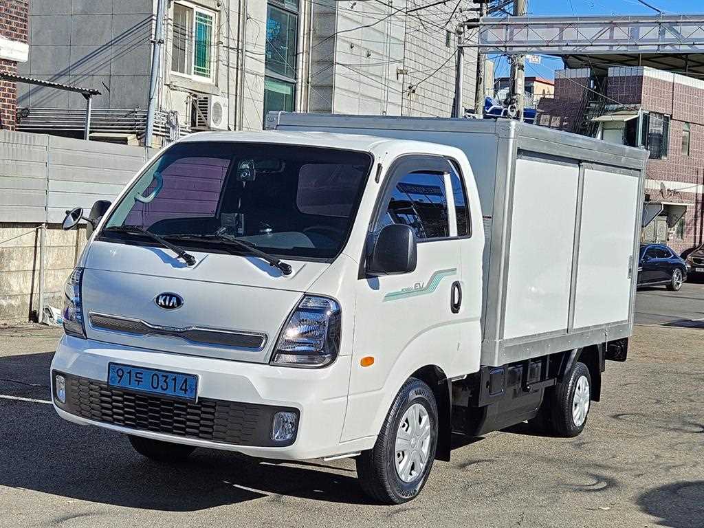 기아 봉고3 저상내장탑 1.0톤/킹캡/초장축 사진