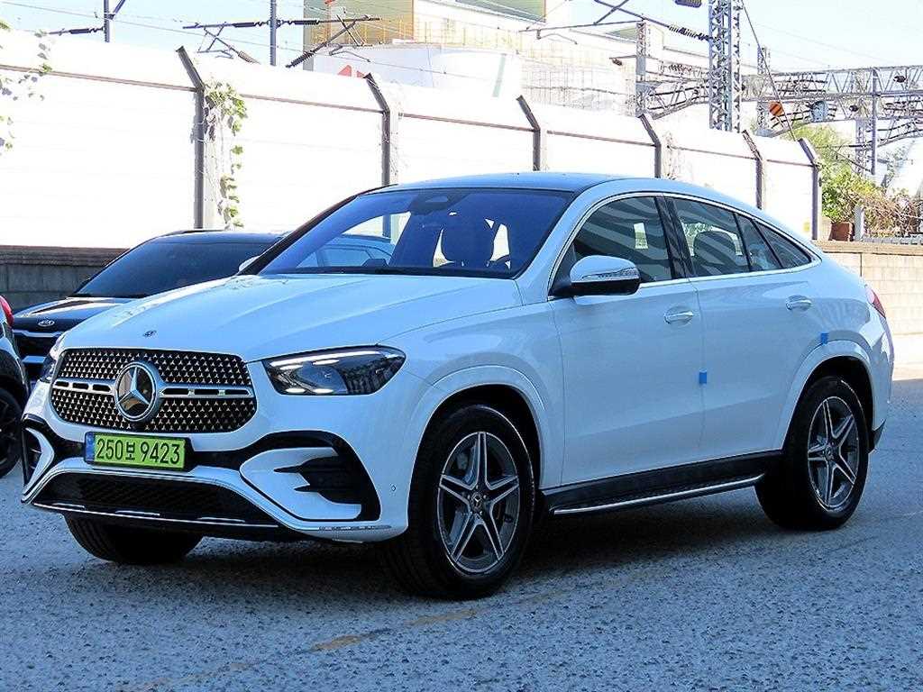 벤츠 GLE 클래스 GLE 450d 4MATIC 쿠페 사진 2/20