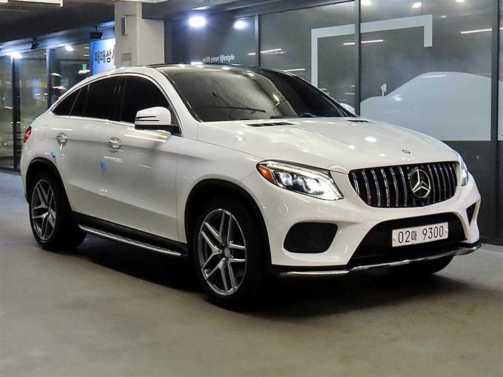 벤츠 GLE 클래스 GLE 350 d 4MATIC 쿠페 사진