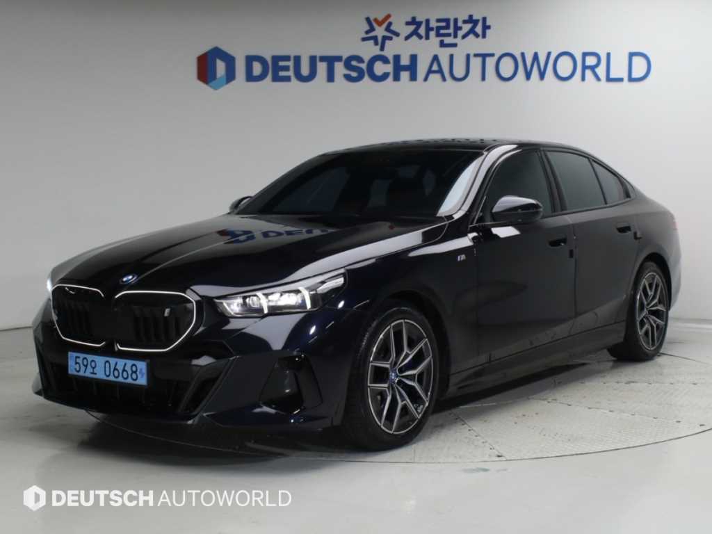 BMW i5 xDrive 40 M 스포츠 사진