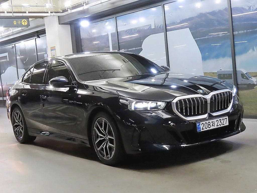 BMW 5시리즈 520i 기본형 사진