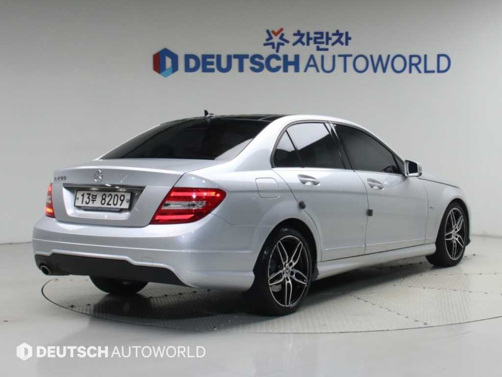 벤츠 C 클래스 C200 CGI 아방가르드 사진 2/20