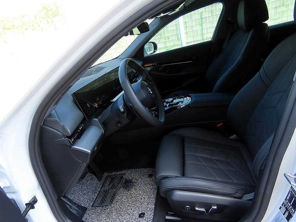 BMW 5시리즈 520i 사진