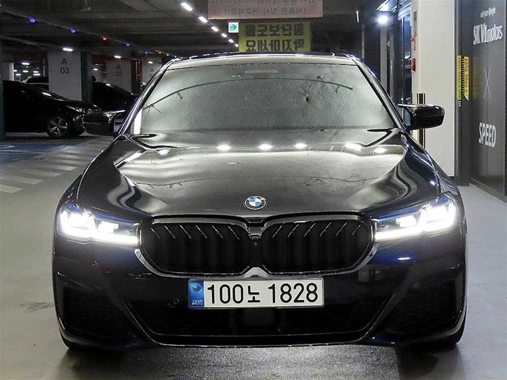 BMW 5시리즈 530e M 스포츠 사진