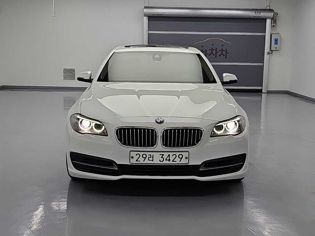 BMW 5시리즈 528i 사진 2/19