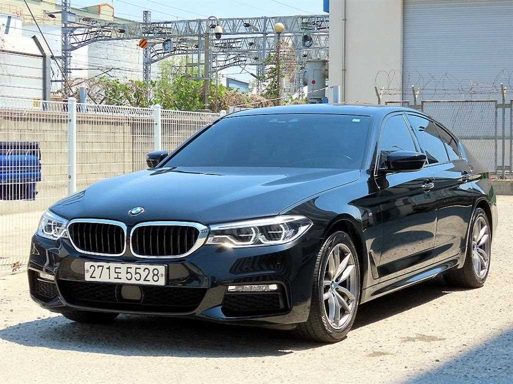 BMW 5시리즈 520d M 스포츠 플러스 사진