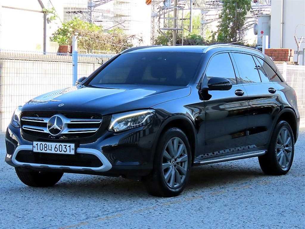 벤츠 GLC 클래스 GLC 350 e 4MATIC 사진 2/20