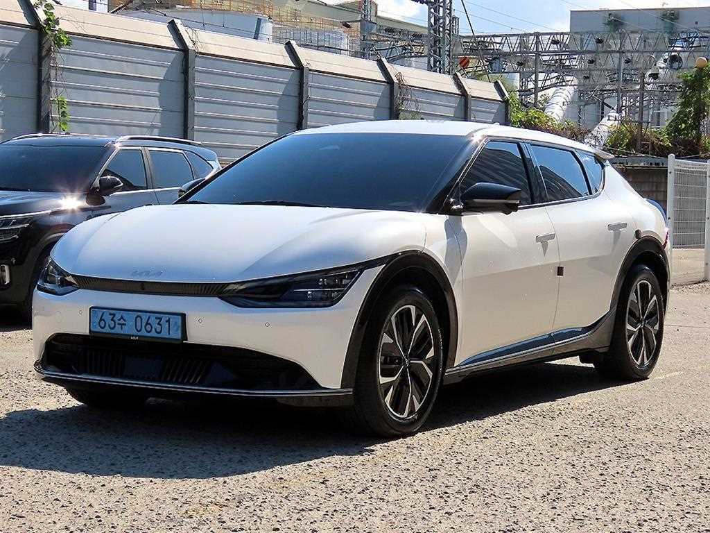 기아 EV6 롱레인지 어스 사진 2/20