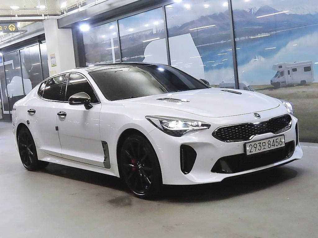 기아 스팅어 2WD 3.3 GT 마스터즈 터보 패키지 사진