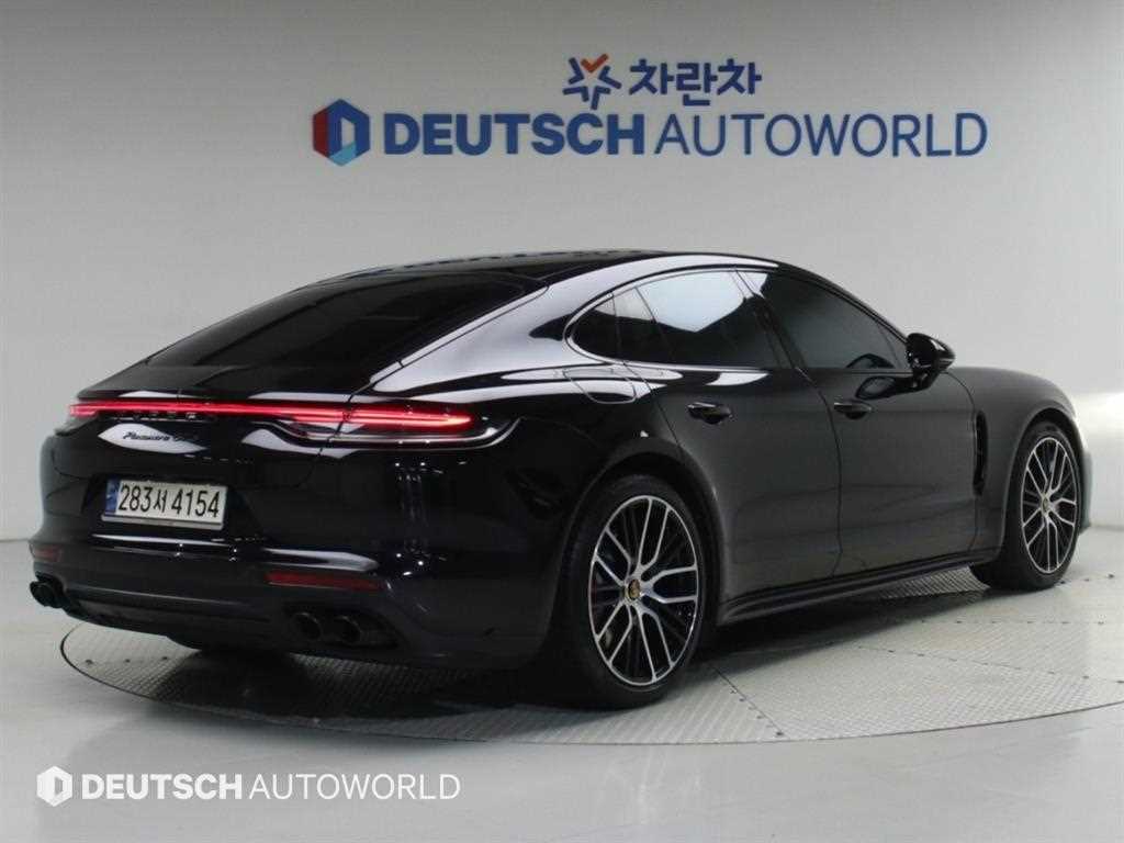 포르쉐 파나메라 4.0 GTS 사진 2/20