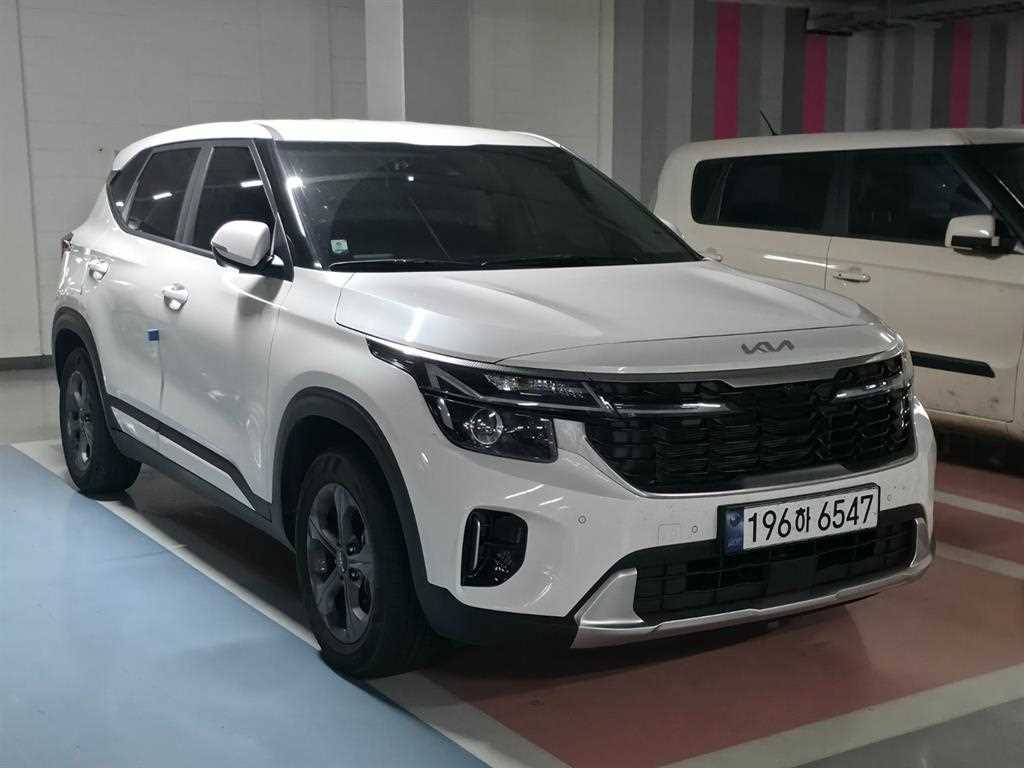 기아 셀토스 가솔린 2.0 2WD 프레스티지 사진 2/19