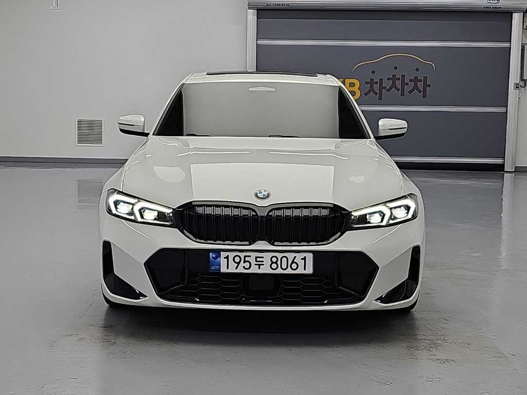 BMW 3시리즈 320d M 스포츠 사진 2/20