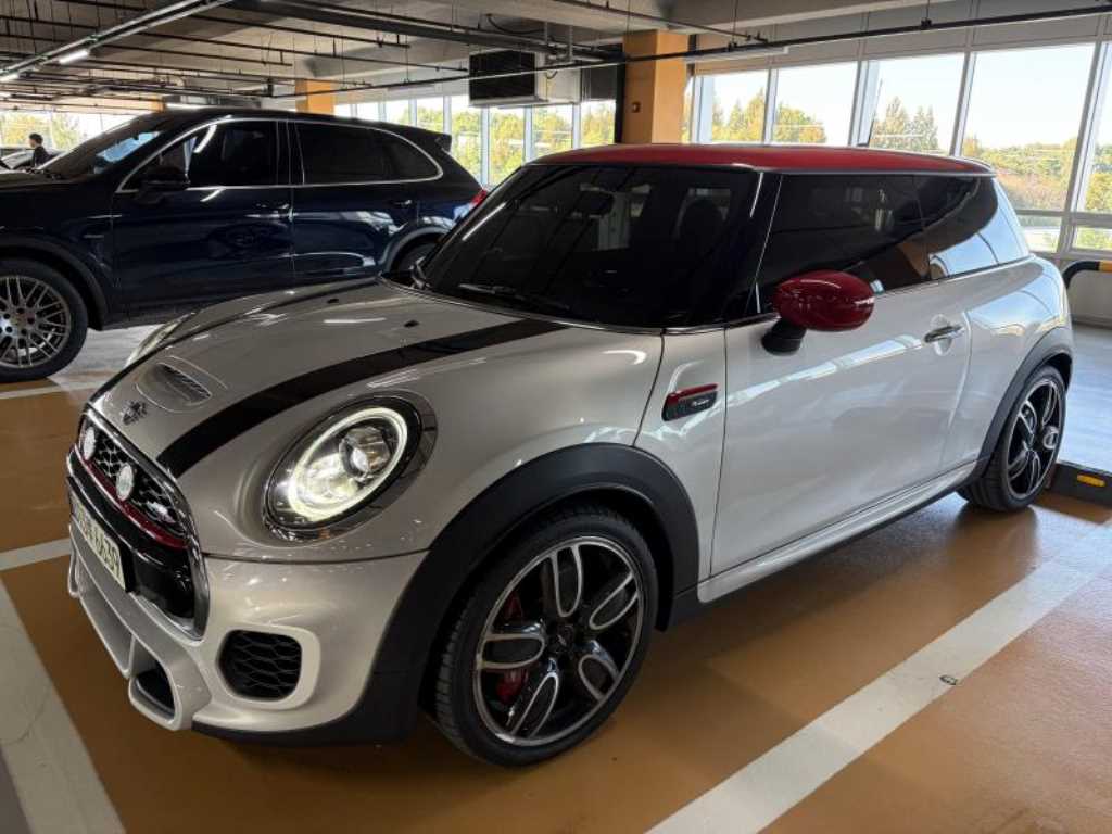 MINI 쿠퍼 JCW 사진 2/20