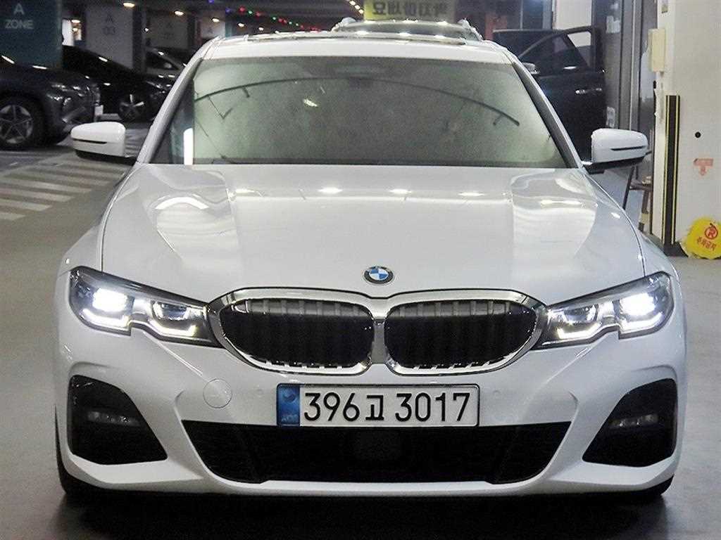 BMW 3시리즈 320i M 스포츠 사진 2/20
