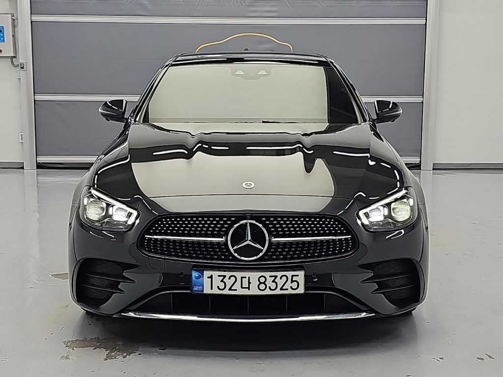 벤츠 E 클래스 E350 4MATIC AMG LINE 사진 2/19