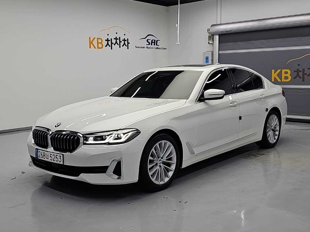 BMW 5시리즈 520i 럭셔리 사진