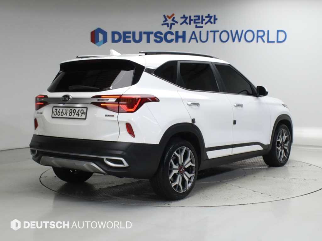 기아 셀토스 가솔린 1.6 터보 2WD 노블레스 사진 2/20