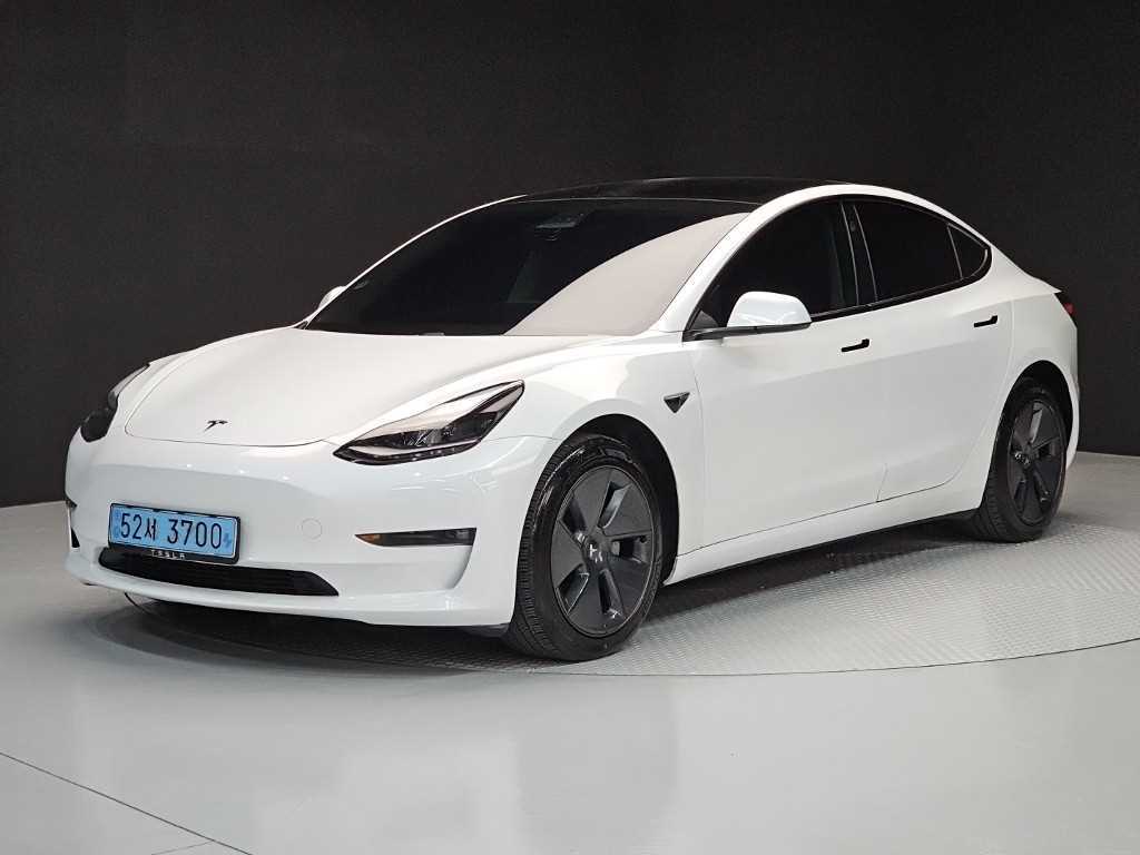 테슬라 모델 3 롱 레인지 사진