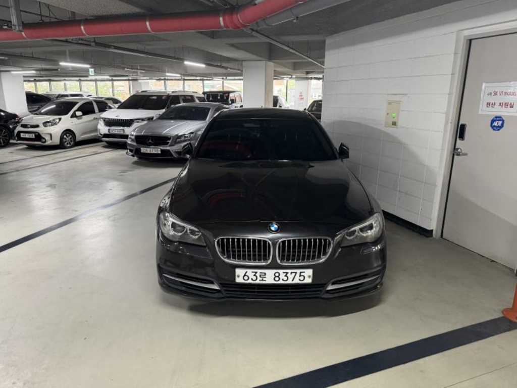 BMW 5시리즈 520d xDrive 사진