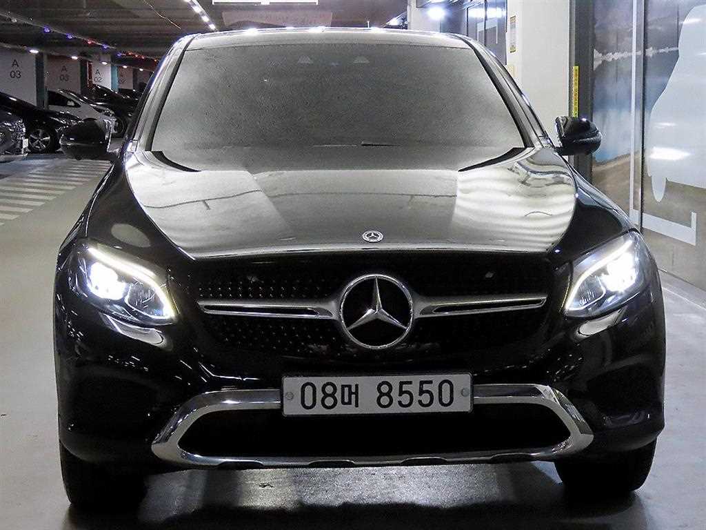벤츠 GLC 클래스 GLC 300 4MATIC 쿠페 사진 2/20