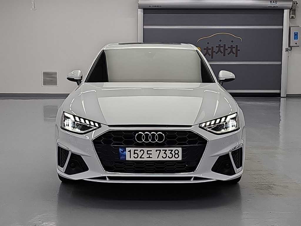 아우디 A4 40 TFSI 프리미엄 사진 2/20