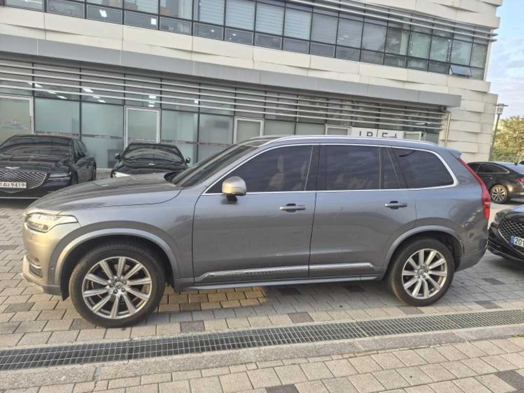 볼보 XC90 2.0 D5 AWD 인스크립션 사진 2/14