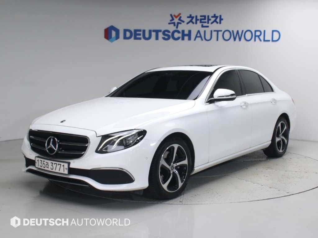 벤츠 E 클래스 E250 아방가르드 사진