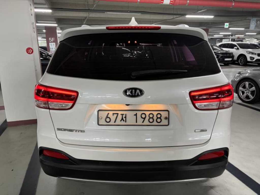 기아 쏘렌토 디젤 2WD 2.0 노블레스 스페셜 사진 2/12