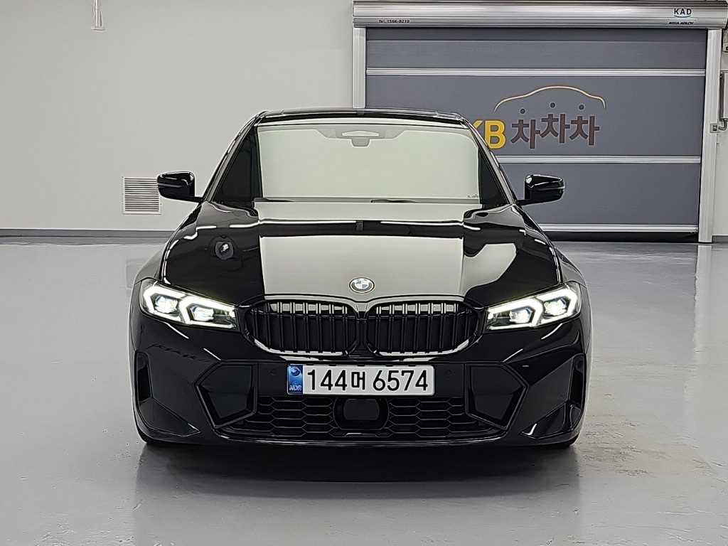 BMW 3시리즈 320i M 스포츠 사진 2/20