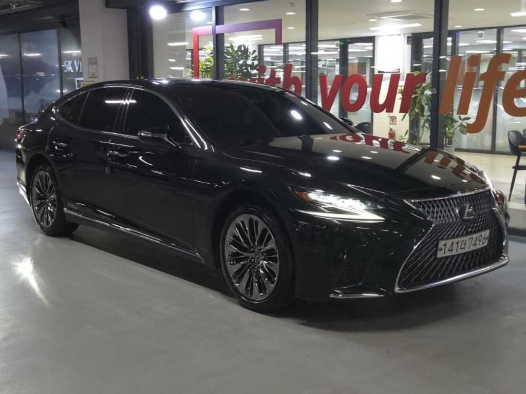 렉서스 LS 3.5 플래티넘 AWD 사진 2/20
