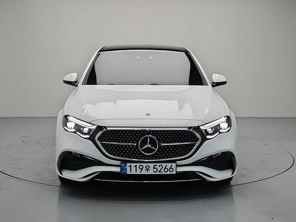 벤츠 E 클래스 E300 4MATIC AMG Line 사진 2/18