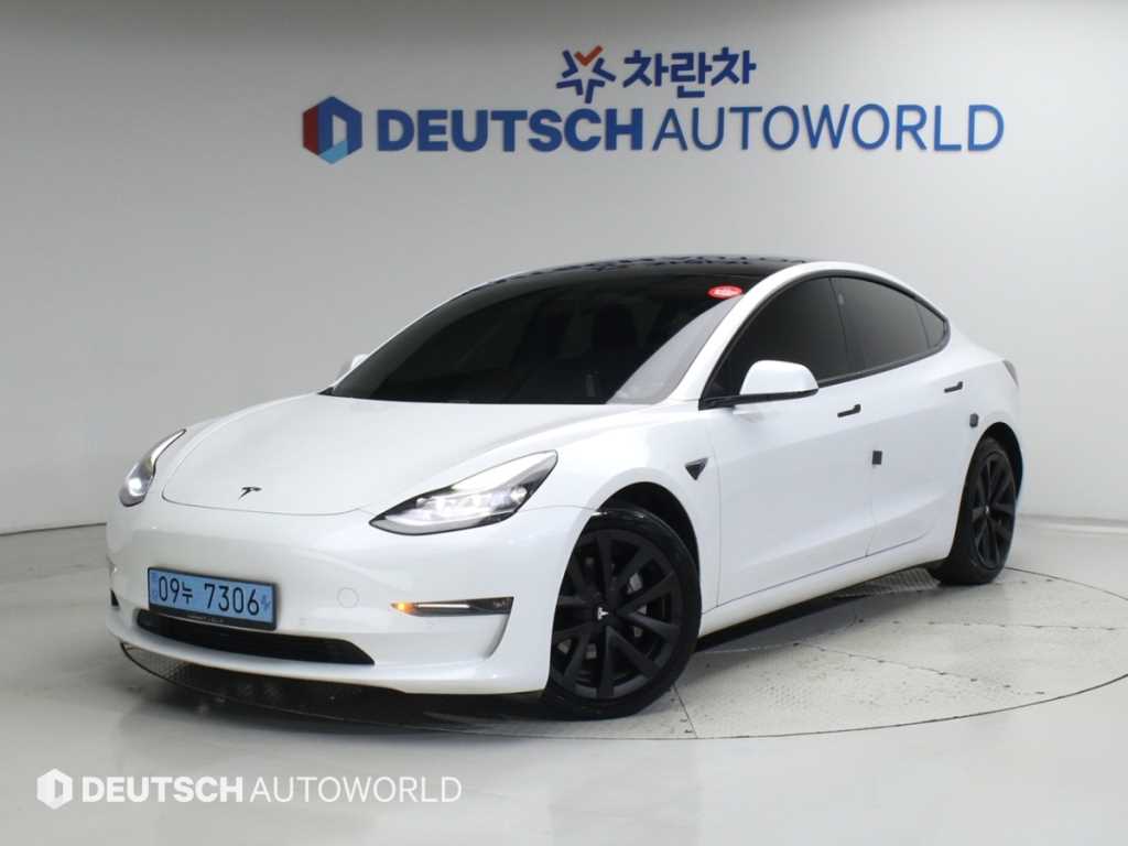 테슬라 모델 3 롱 레인지 사진