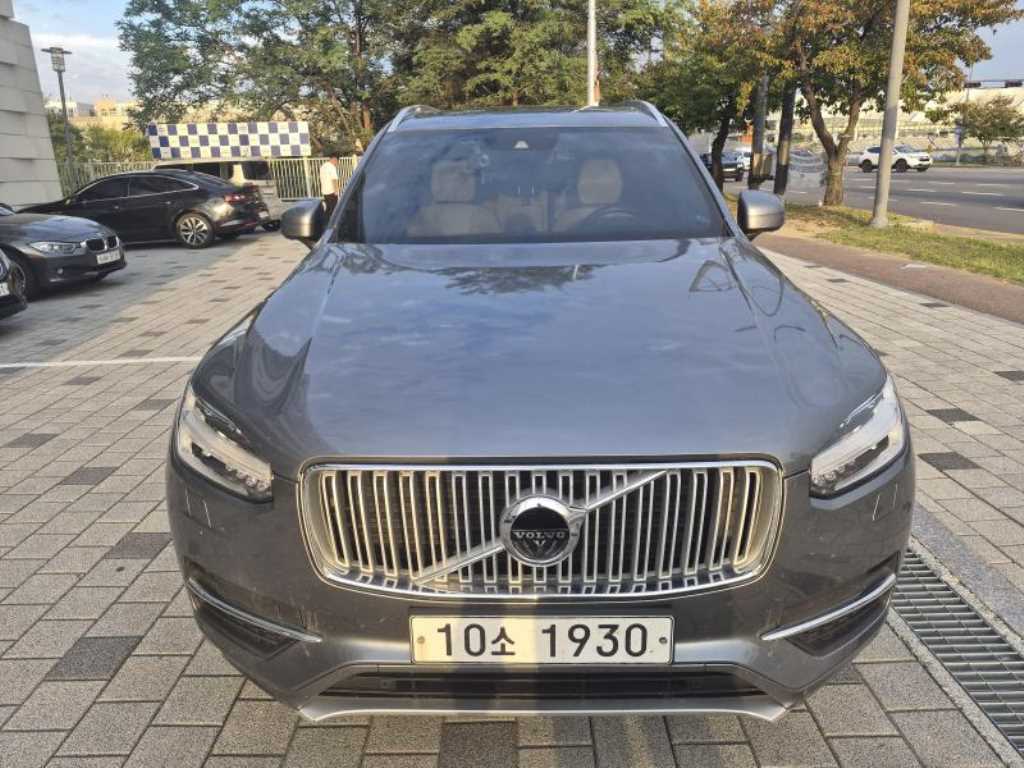 볼보 XC90 2.0 D5 AWD 인스크립션 사진