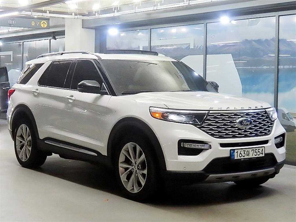 포드 익스플로러 3.0 AWD 플래티넘 사진
