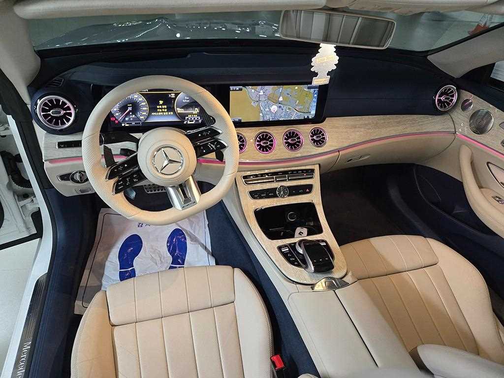 벤츠 E 클래스 E220d 카브리올레 사진