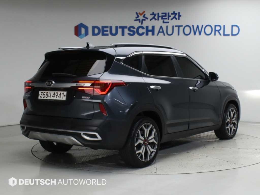 기아 셀토스 가솔린 1.6 터보 2WD 노블레스 사진 2/20