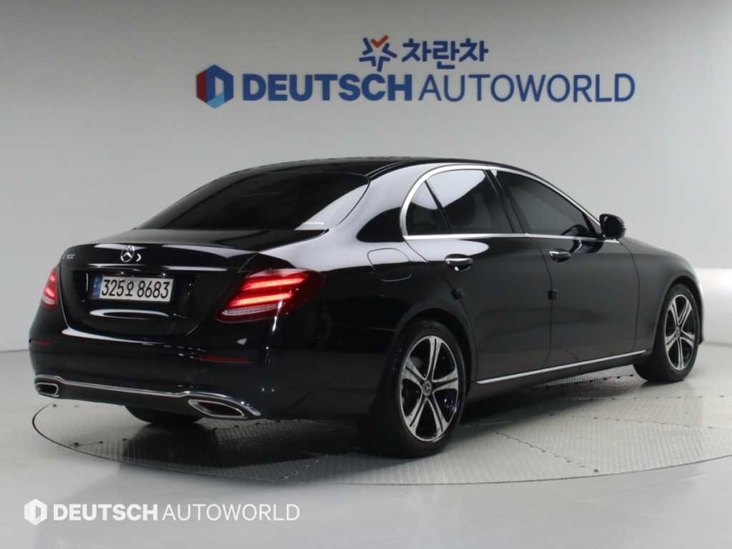 벤츠 E 클래스 E200 아방가르드 사진 2/20