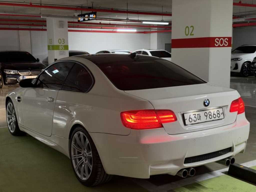 BMW 3시리즈 M3 쿠페 사진 2/9