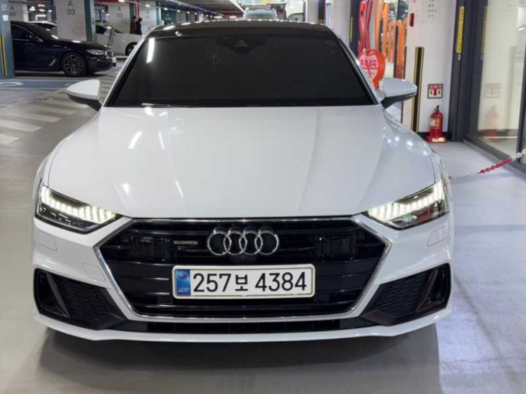 아우디 A7 55 TFSI 콰트로 프리미엄 사진
