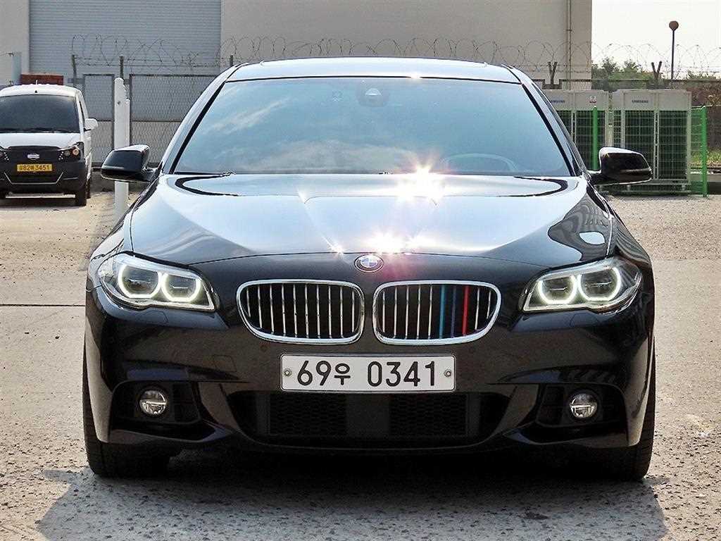 BMW 5시리즈 520d xDrive M 에어로다이나믹 사진