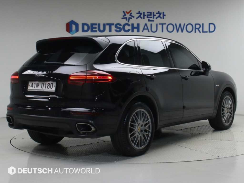 포르쉐 카이엔 3.0 디젤 사진 2/20