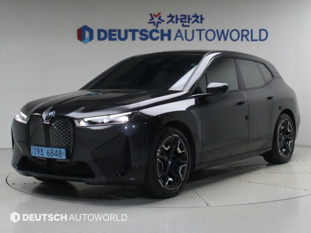 BMW iX xDrive 50 스포츠 플러스 사진