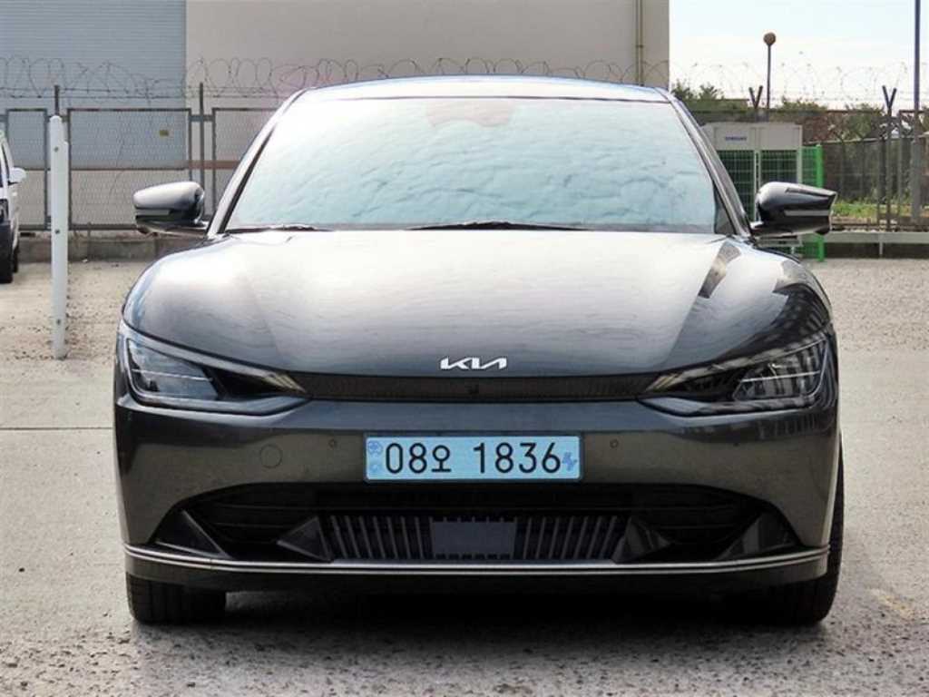 기아 EV6 롱레인지 어스 사진