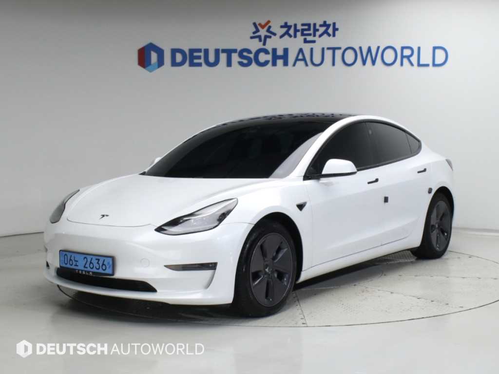 테슬라 모델 3 롱 레인지 사진