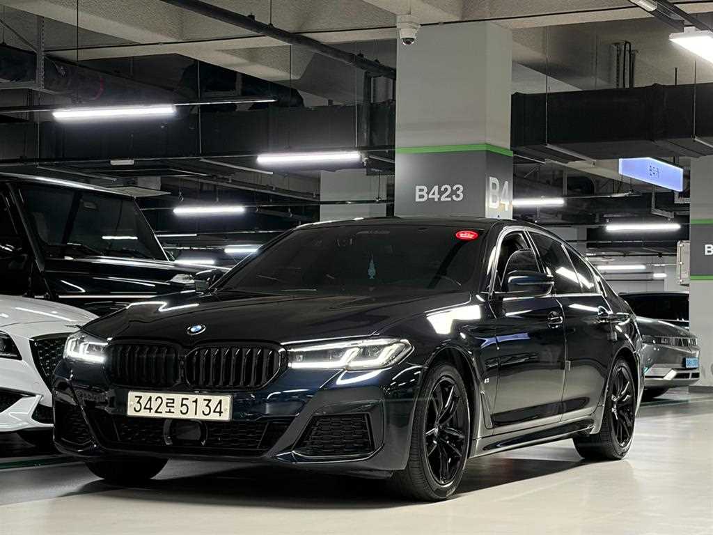 BMW 5시리즈 523d M 스포츠 사진