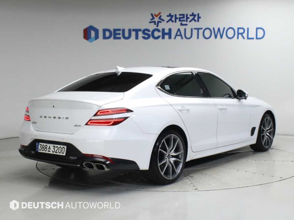 제네시스 G70 가솔린 2.0T 4WD 기본형 사진 2/20