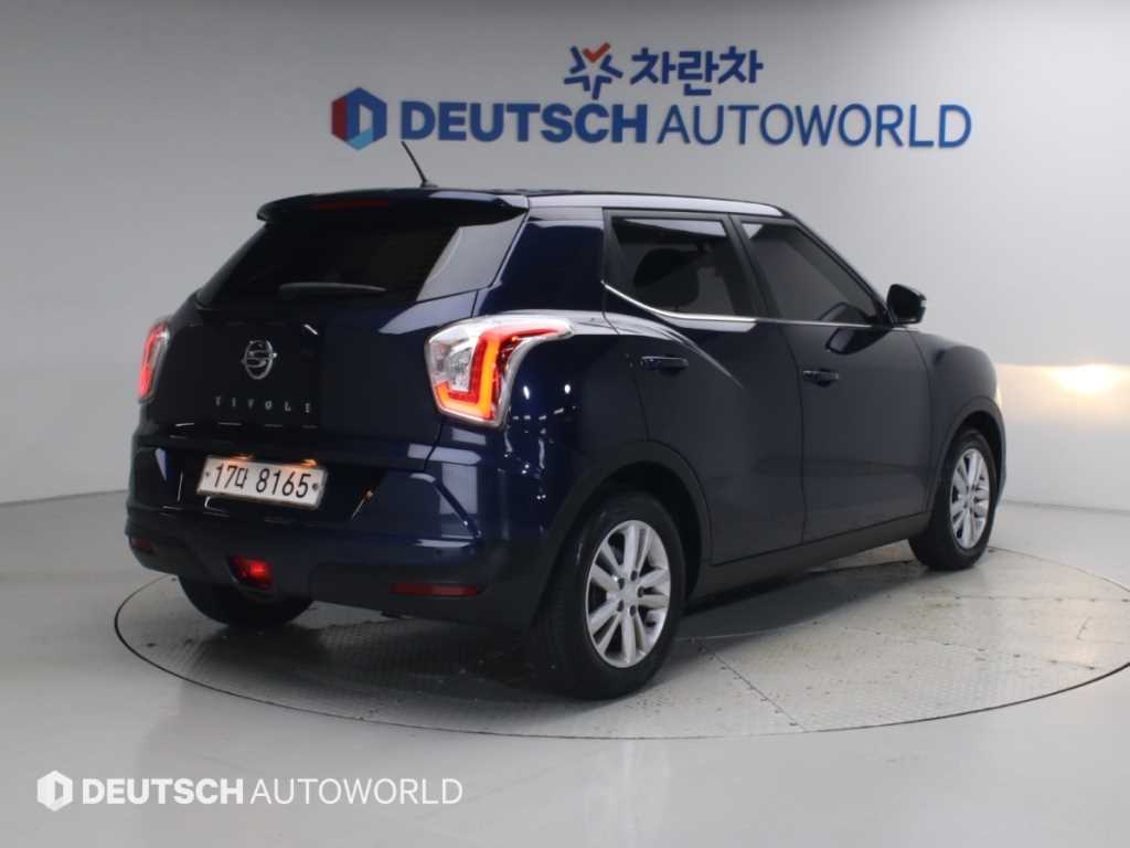 KGM 티볼리 가솔린 2WD 1.6 VX 사진 2/20